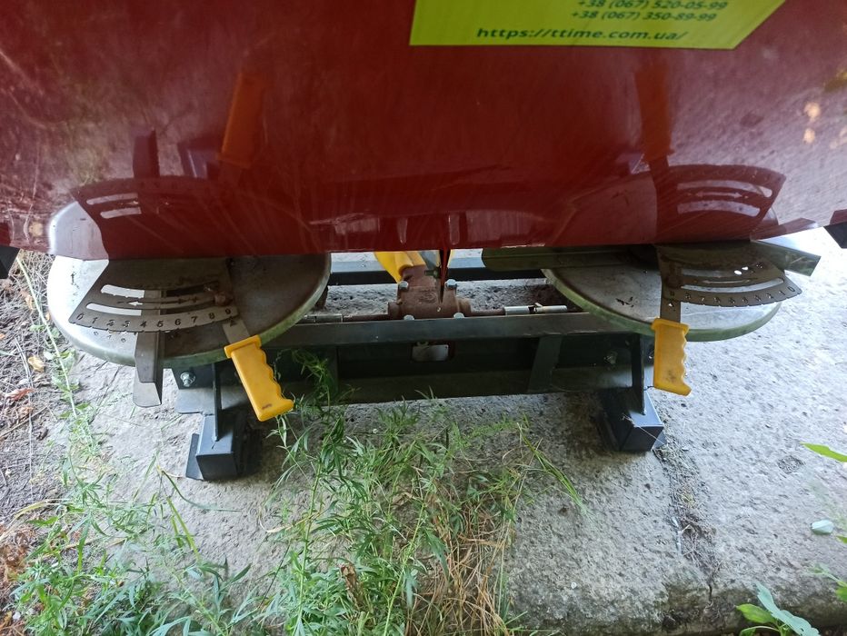 Розкидувач міндобрива РН-1000