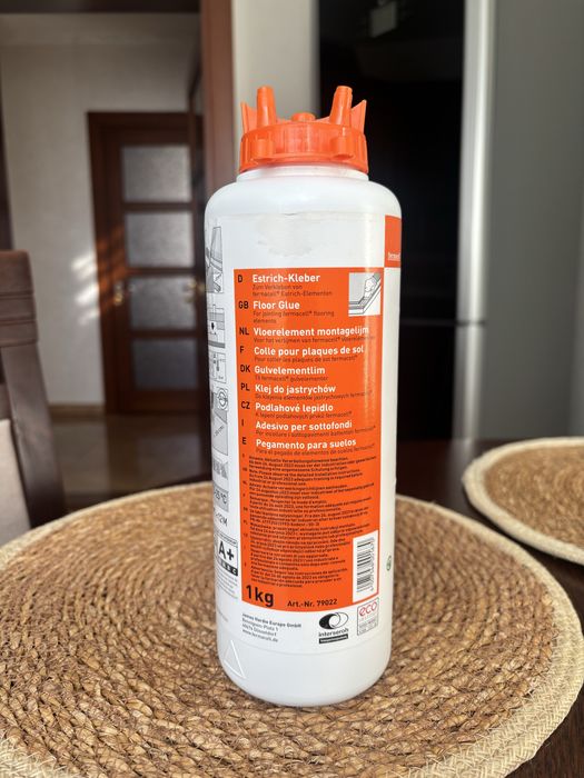 Однокомпонентний поліуретановий клей