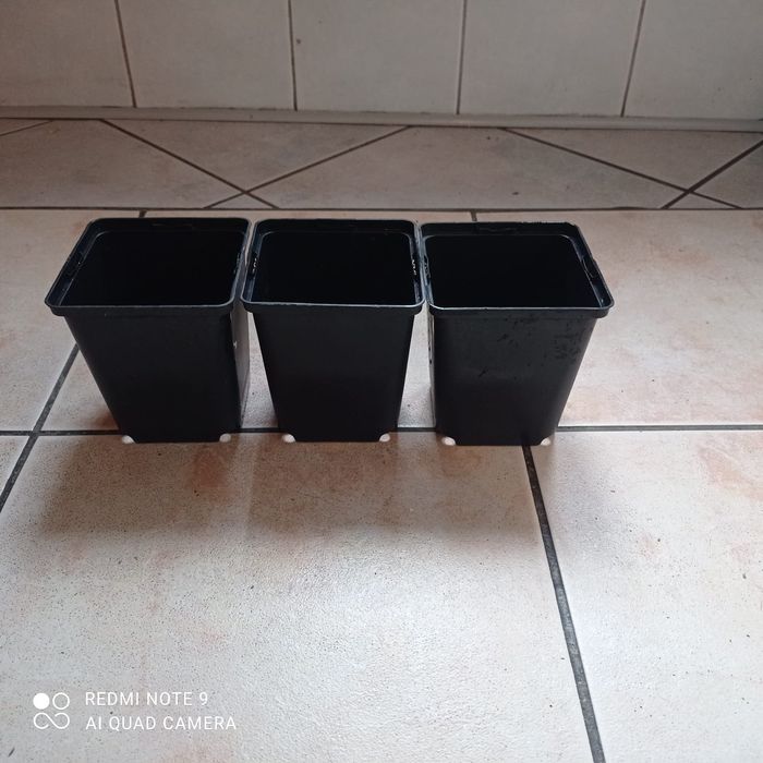 Doniczki plastikowe 0, 5l
