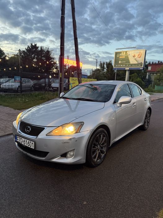 Lexus IS220D / 2.2diesel / klima / manual