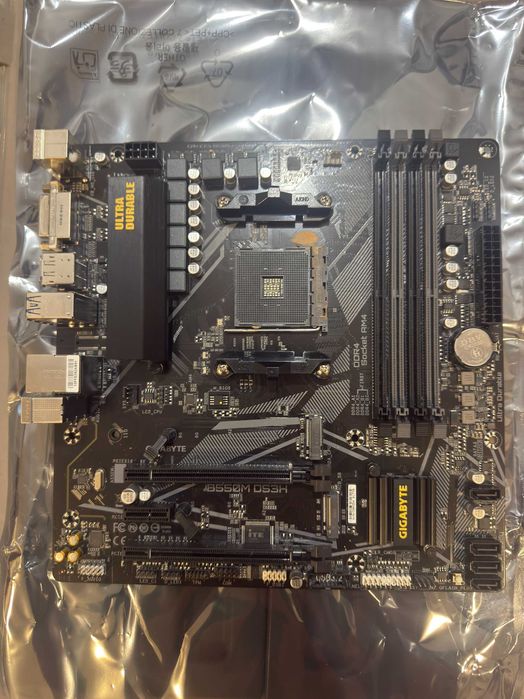 Gigabyte B550M DS3H Płyta głowna