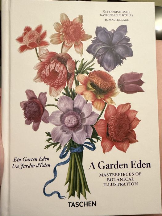 A Garden Eden. Masterpieces of Botanical Illustration ботаніка