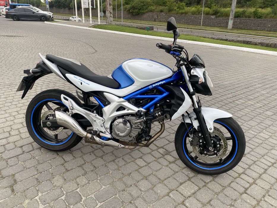 Suzuki gladius sfv650