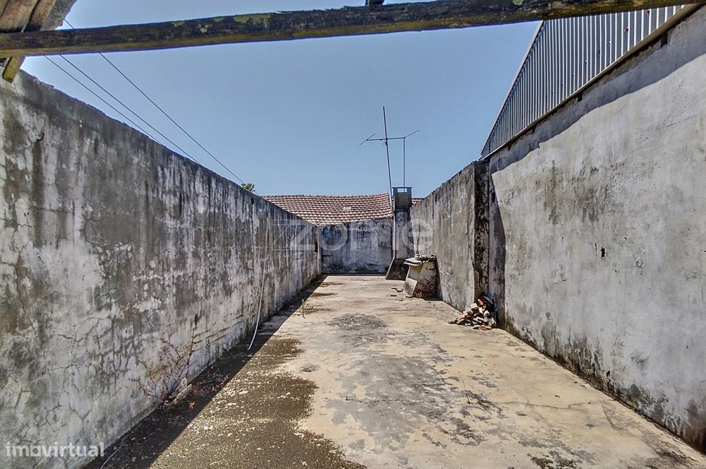 Moradia T2 no centro da Palhaça