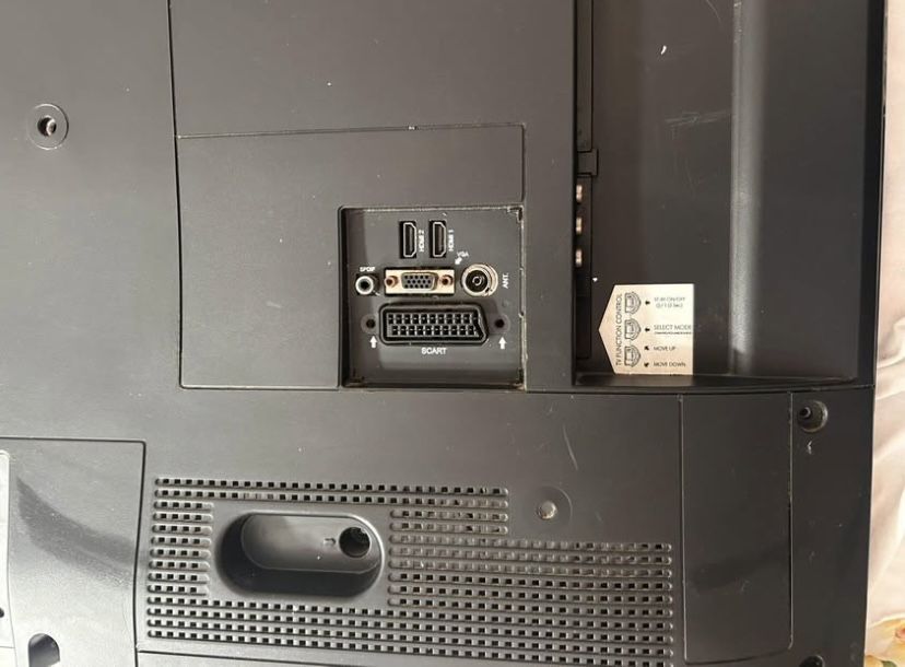 Televisao nova (HITACHI)