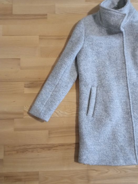 Продам женское шерстяное пальто Reserved . Оригинал