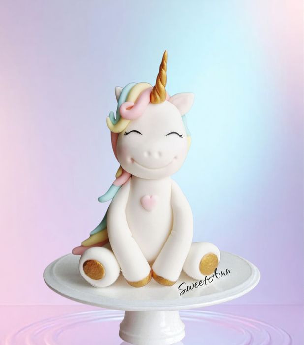 Jednorożec figurka na tort