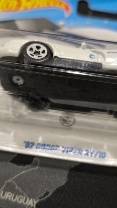 Hot Wheels 92 Dodge Viper RT/10 TH