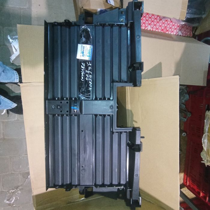 Жалюзі в зборі Jeep Grand Cherokee WL