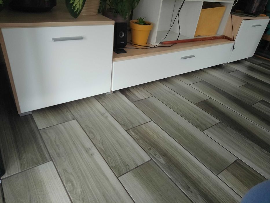 Szafka RTV pod telewizor