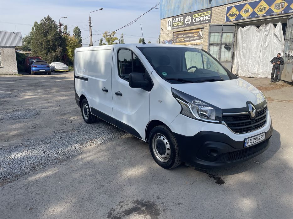 Renault Trafic 2021 год