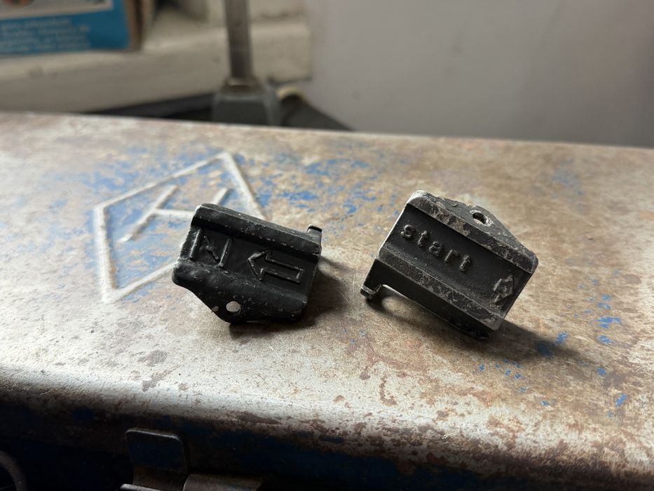 Simson SR50 S51 KR51 Enduro korpus uchwyt dzwigni ssania DDR