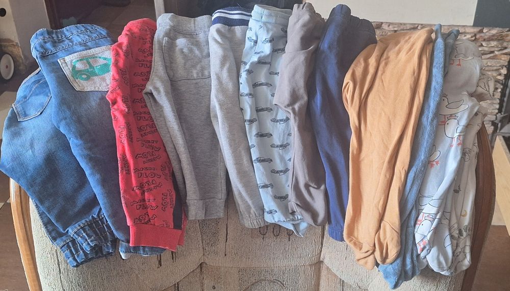 Ubranka dla chłopca 74-80