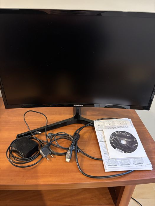 Monitor komputerowy Samsung 24”