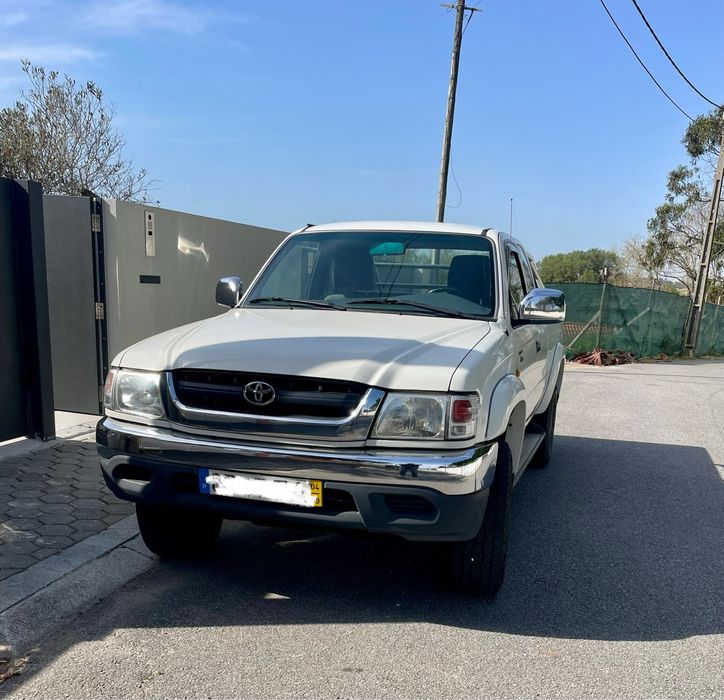 Toyota hilux 2.5 4x4