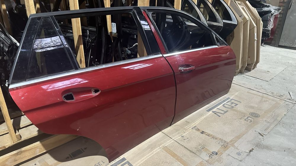 Двери передние задние ляда Мерседес w212 универсал седан