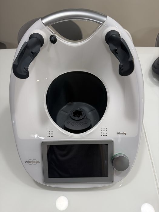 Bimby TM6 com mala de viagem e acessorios