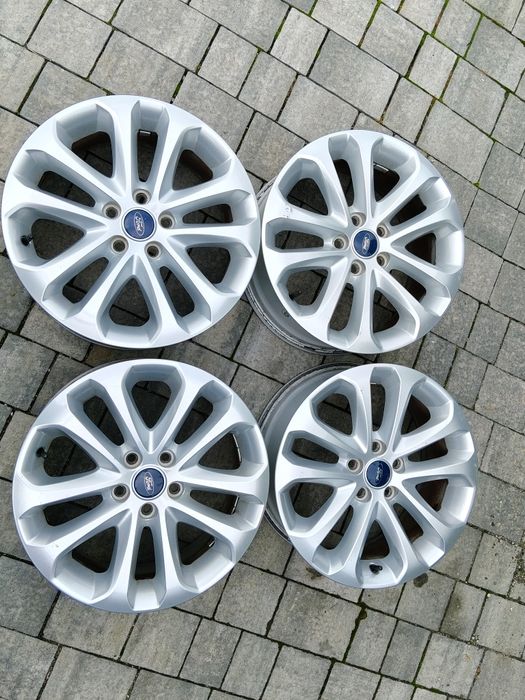 Felgi aluminiowe R17 5x108 Ford Volvo czujniki ciśnienia 7J ET 50