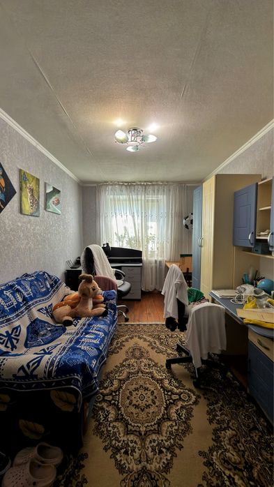 4-х кімнатна, Жовтневе (Рай. лікарня) з меблями