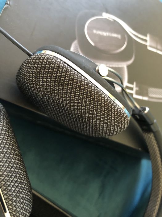 Bowers & Wilkins P3