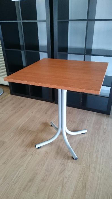 Mesa de bar cerejeira