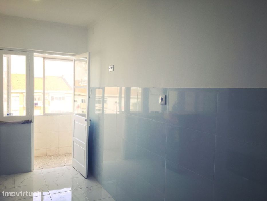 T3 PRONTO a HABITAR com mobília e totalmente equipado