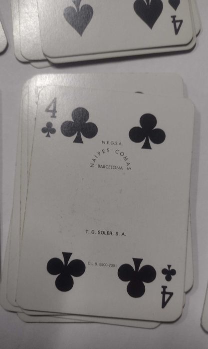 Испанские игральные карты Naipes Comas 17 poker с пластиковым покрытием. 52 карты.