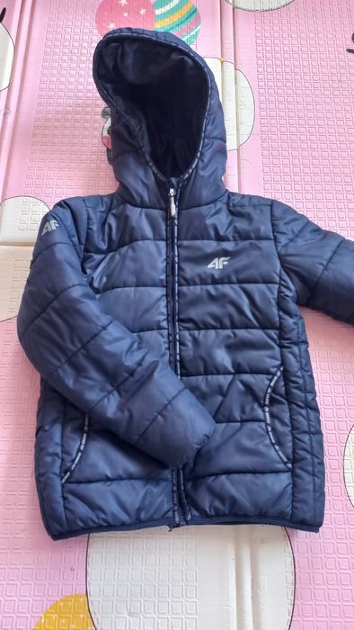 Продам курточку на хлопчика