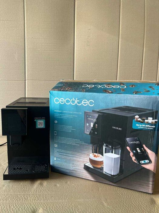 Cecotec Cremmaet Compactccino Connected / CremoMaticcino Connected.