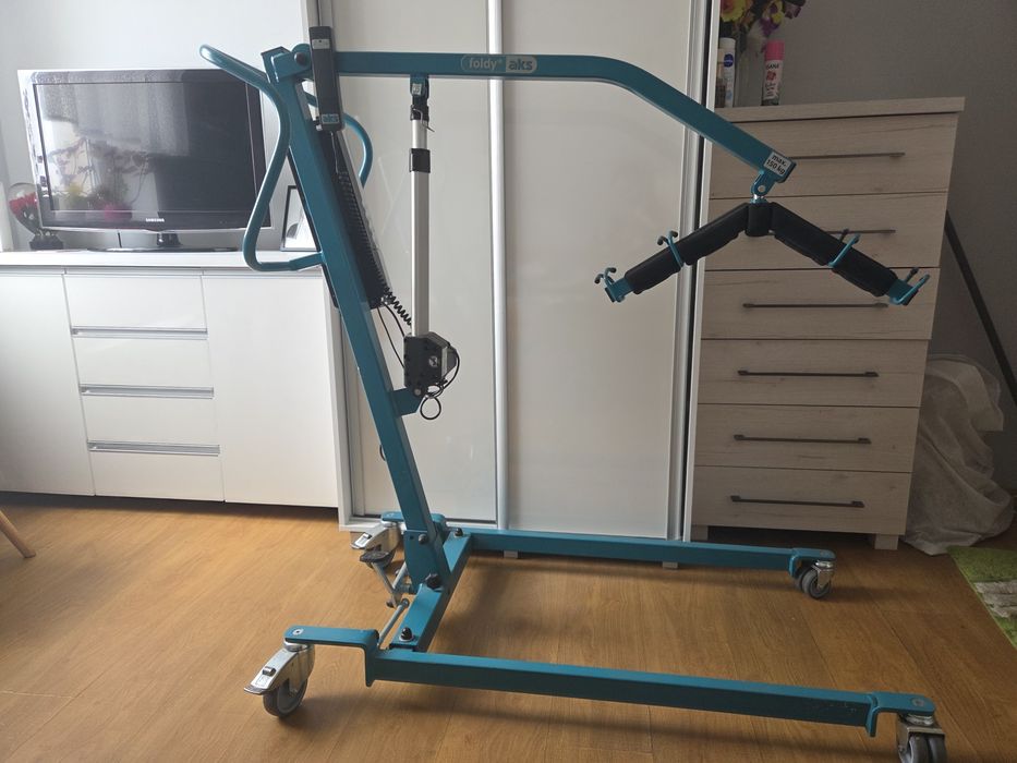 Podnośnik elektryczny pacjenta AKS
