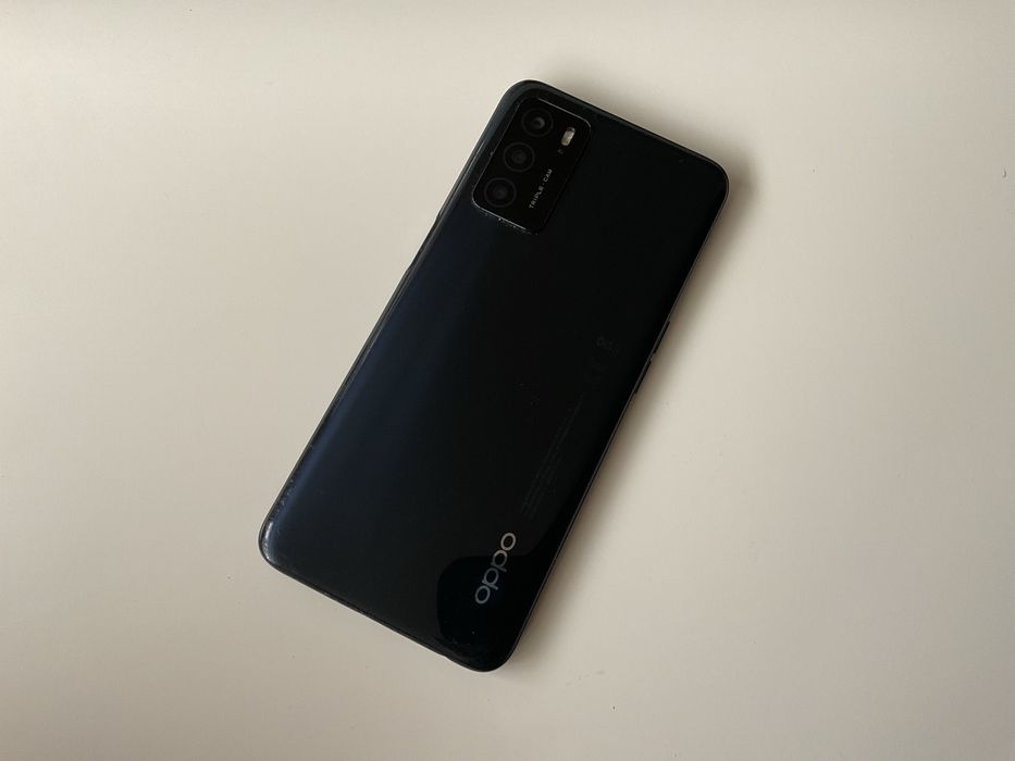 OPPO A54s (Como Novo)