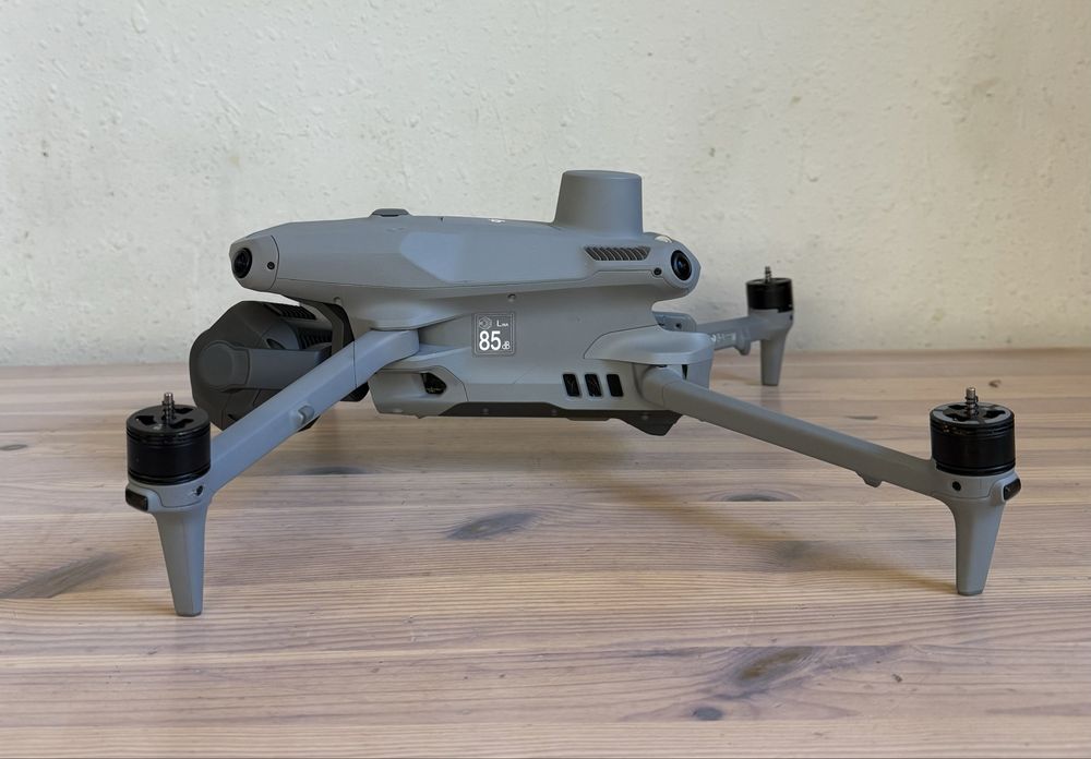 Тушка дрон Dji matrice 4t наліт 25 год.