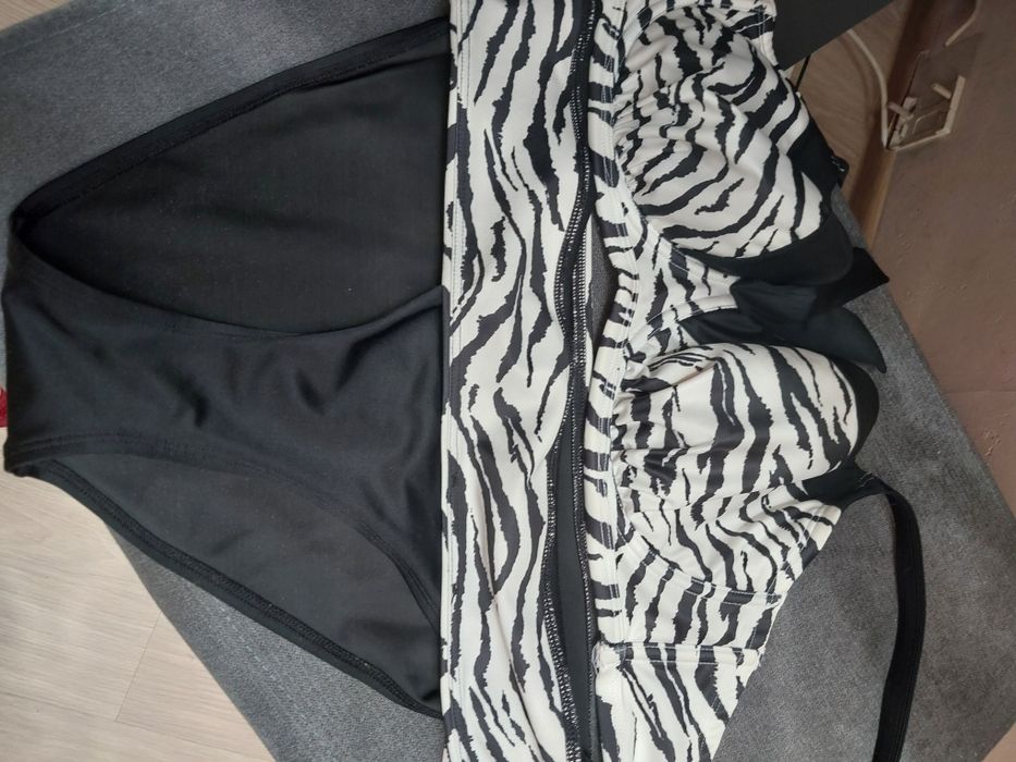 Bikini 85 D czarna panterka majtki 42