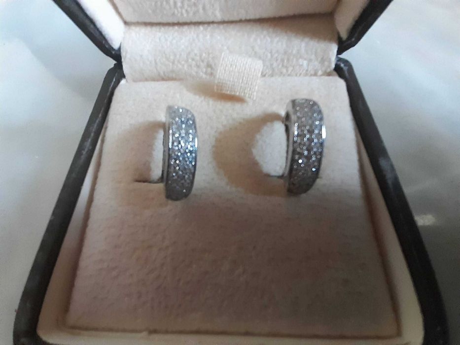 Brincos prata contrastada e zircónias, NOVOS