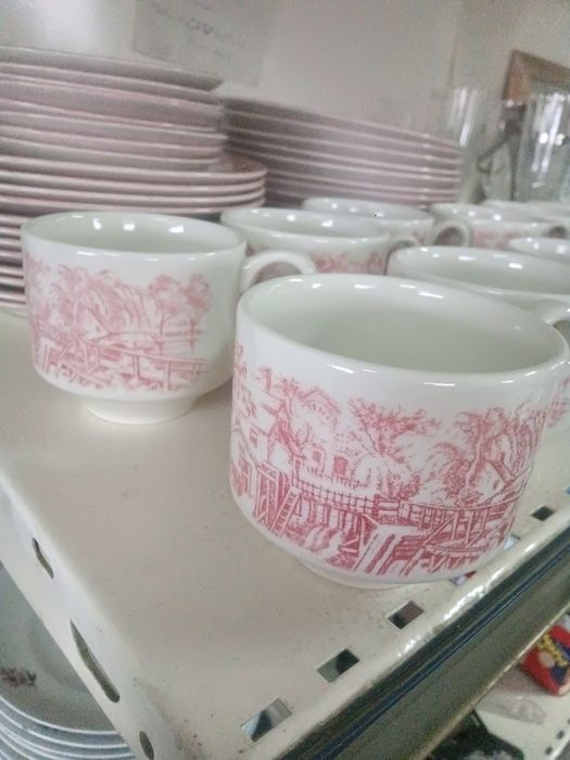 Conjunto chávenas e Pires  antiga