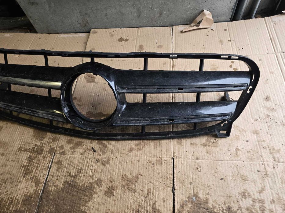 grill Mercedes GLA A156