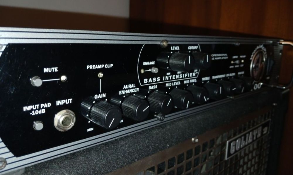 Amplificador baixo swr 700w