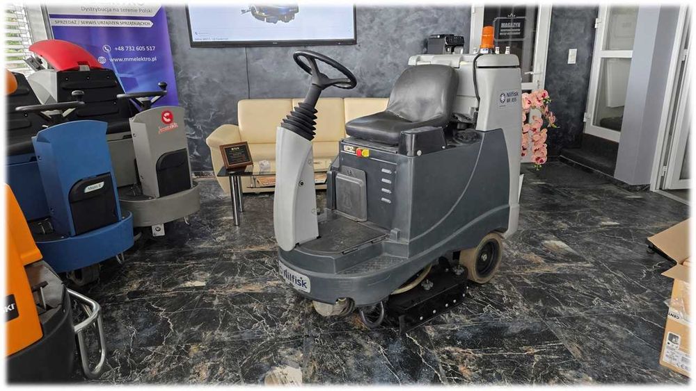 Szorowarka NIlfisk BR855 nowe baterie Litowe
