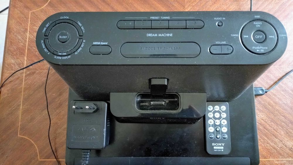 Radio iPod Alarme Sony ICF-C1iPMK2 com comando e Mega Bass