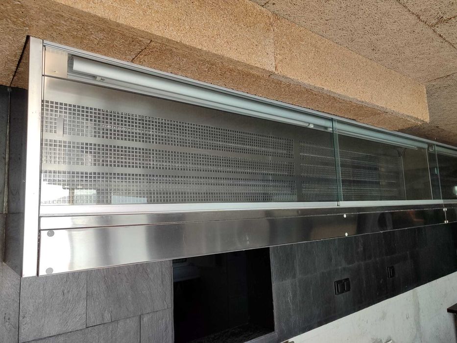 Armário Refrigerado de Parede- Marca JORDÃO- SEMI-NOVO- 5 METROS