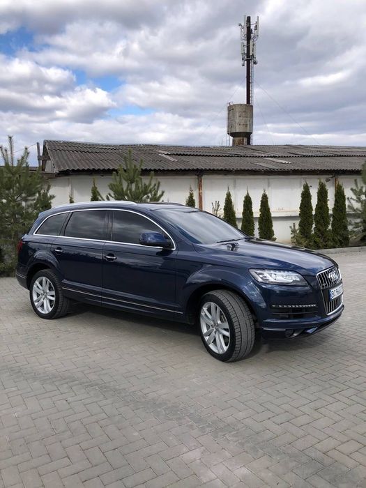 Автомобіль Audi Q7