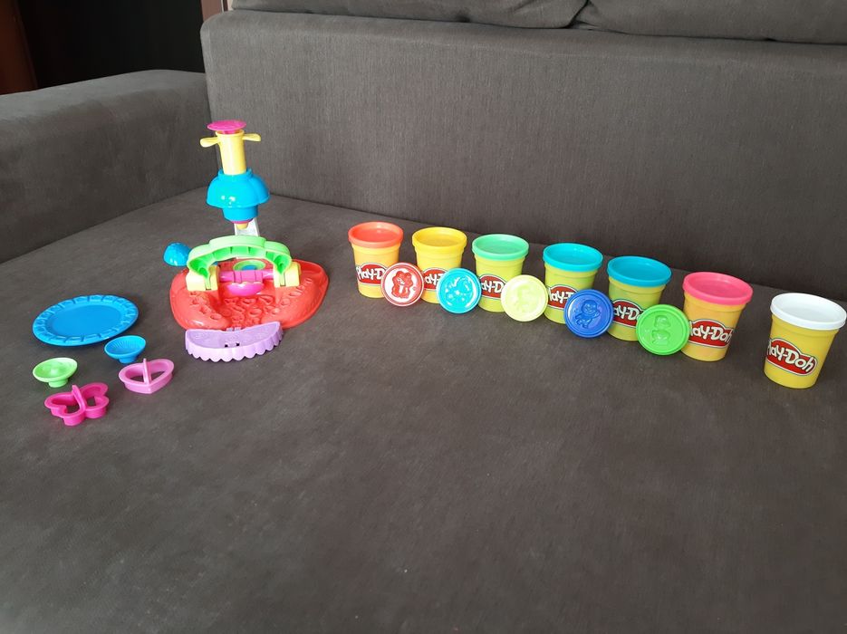 Zestaw Play-Doh do ciastoliny "Babeczki"