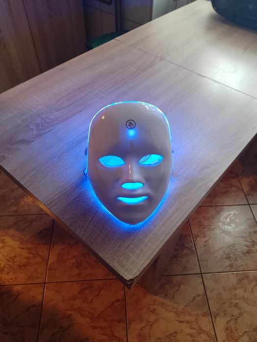 Maska LED terapia światłem