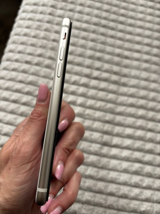 iPhone SE, 128 GB, biały