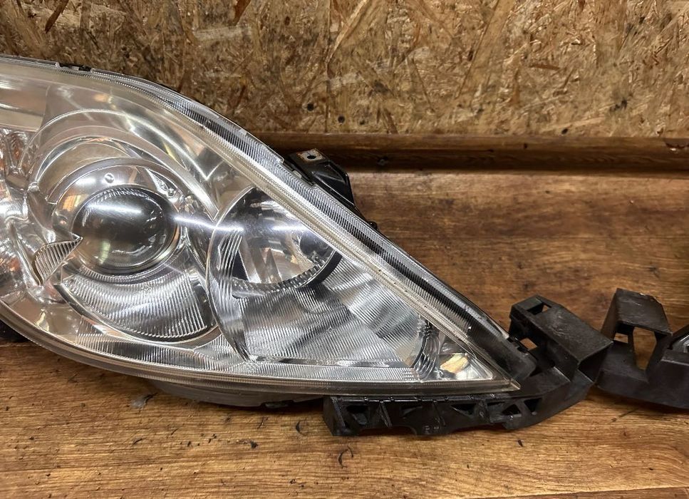 Mazda 5 przed lift lampa reflektor prawy lewy Europa przód cana za st