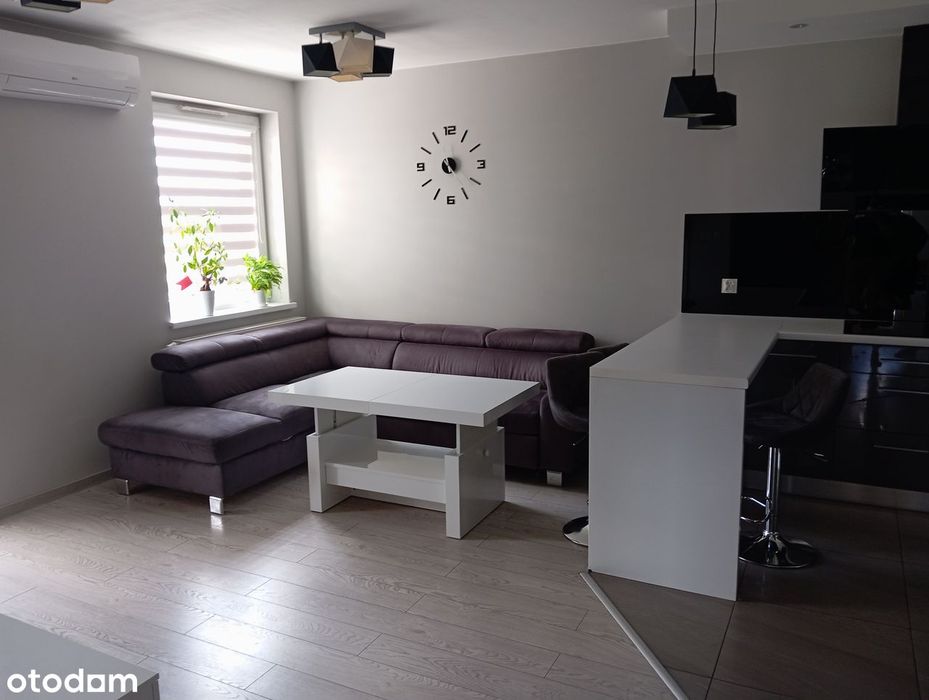 Przytulne mieszkanie 2 pokoje + salon z aneksem kuchennym, balkon 12m2