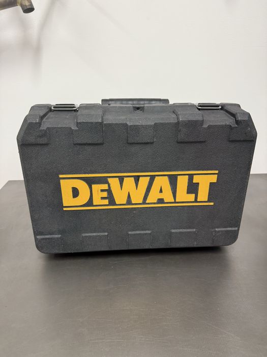 Laser krzyżowy zielony DeWalt DCE089G
