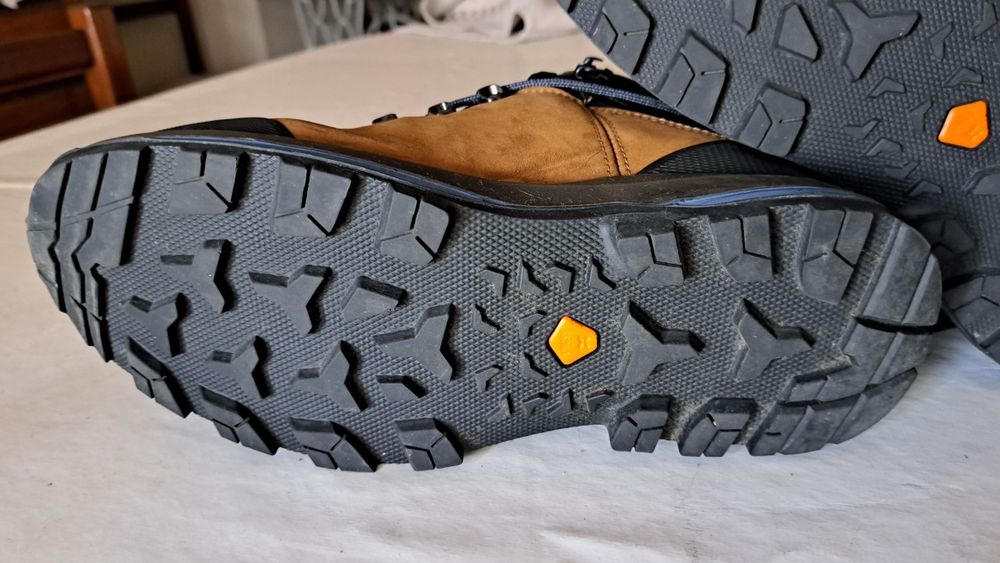 Botas de Trekking FORCLAZ 100, couro impermeáveis