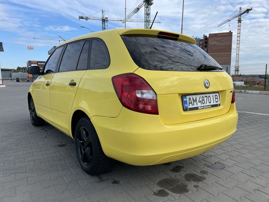 Skoda Fabia 2011 VIN TMBJH15J1CB500441 фото оголошення 4 з 8