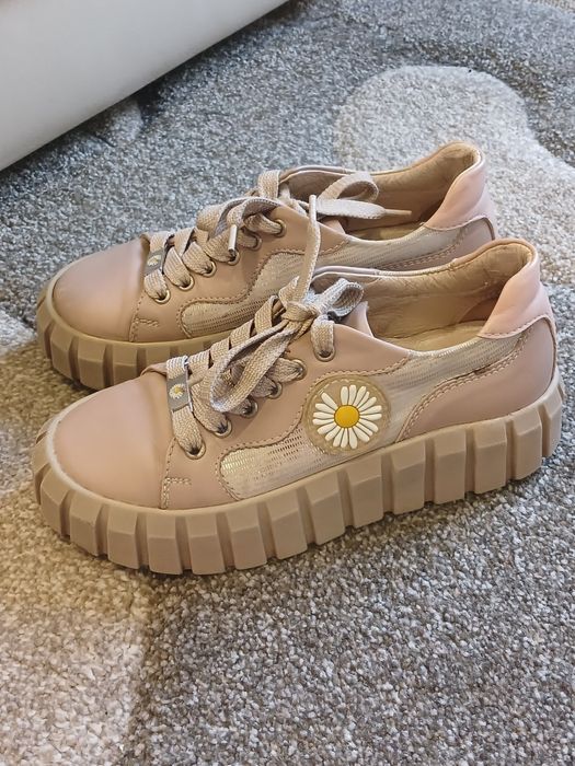 Кроссовки кожаные для девочки